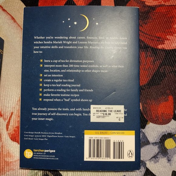 📚 Reading the Leaves: An Intuitive Guide to the Ancient Art and Modern... - Picture 2 of 9